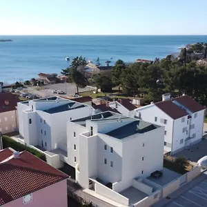  Apartament A&v